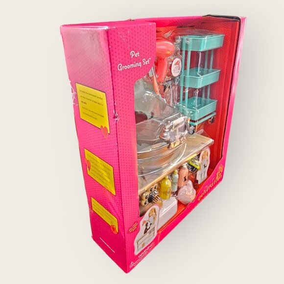 Our Generation Dog & Pet Grooming Salon Play Set (for 18 inch Dolls) - Picture 10 of 13